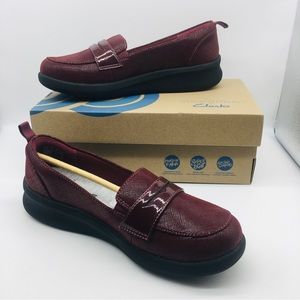 NEW Clarks Sillian Hope CLOUD STEPPERS Loafers Flats Burgundy Pull On Sh…